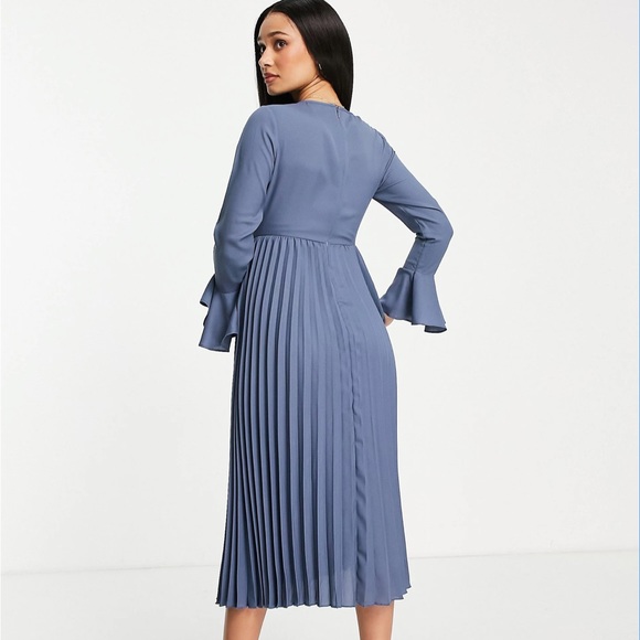 COPY - ASOS DESIGN Maternity embroidered pleated midi dress in blue - Picture 2 of 8